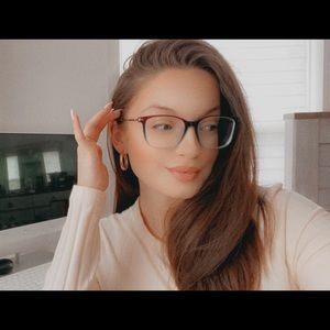 Meet your Posher, Daniela